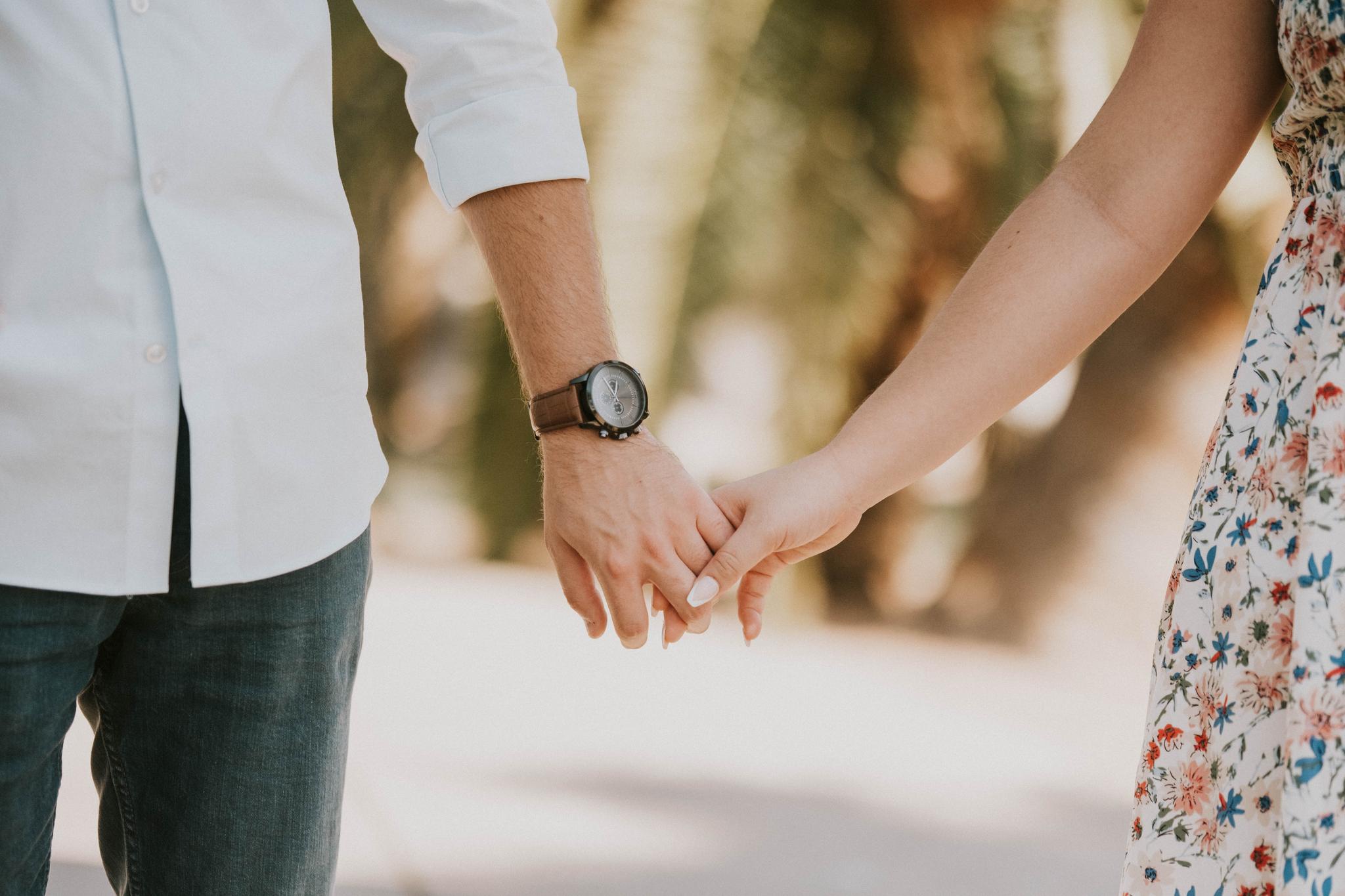 Your Guide to a Successful Engagement Session: Tips and Tricks From a Pro